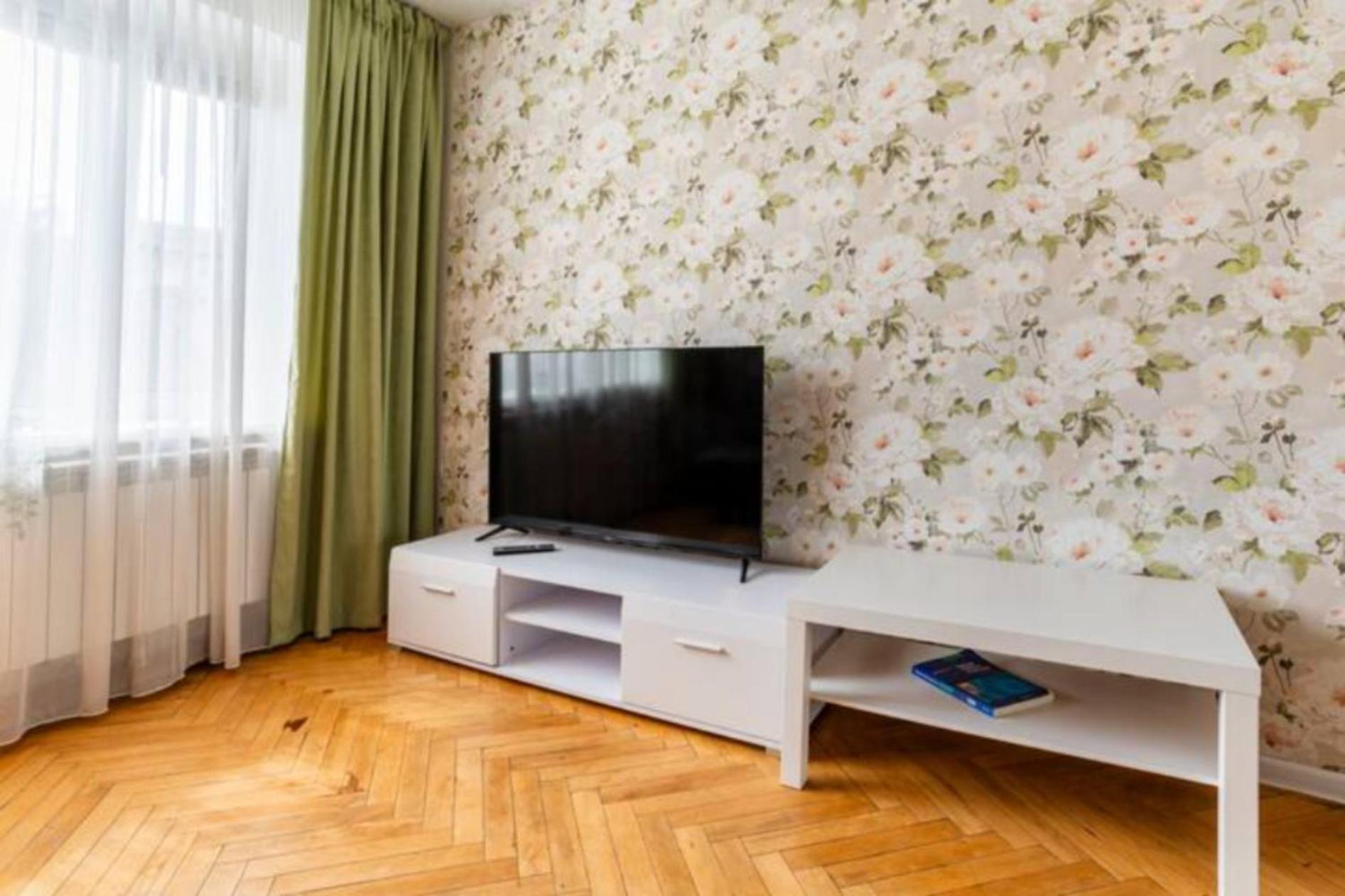Затишна 2К Квартира З Усім Необхідним Для Життя Поряд З Метро Дарниця Kyiv Exterior photo