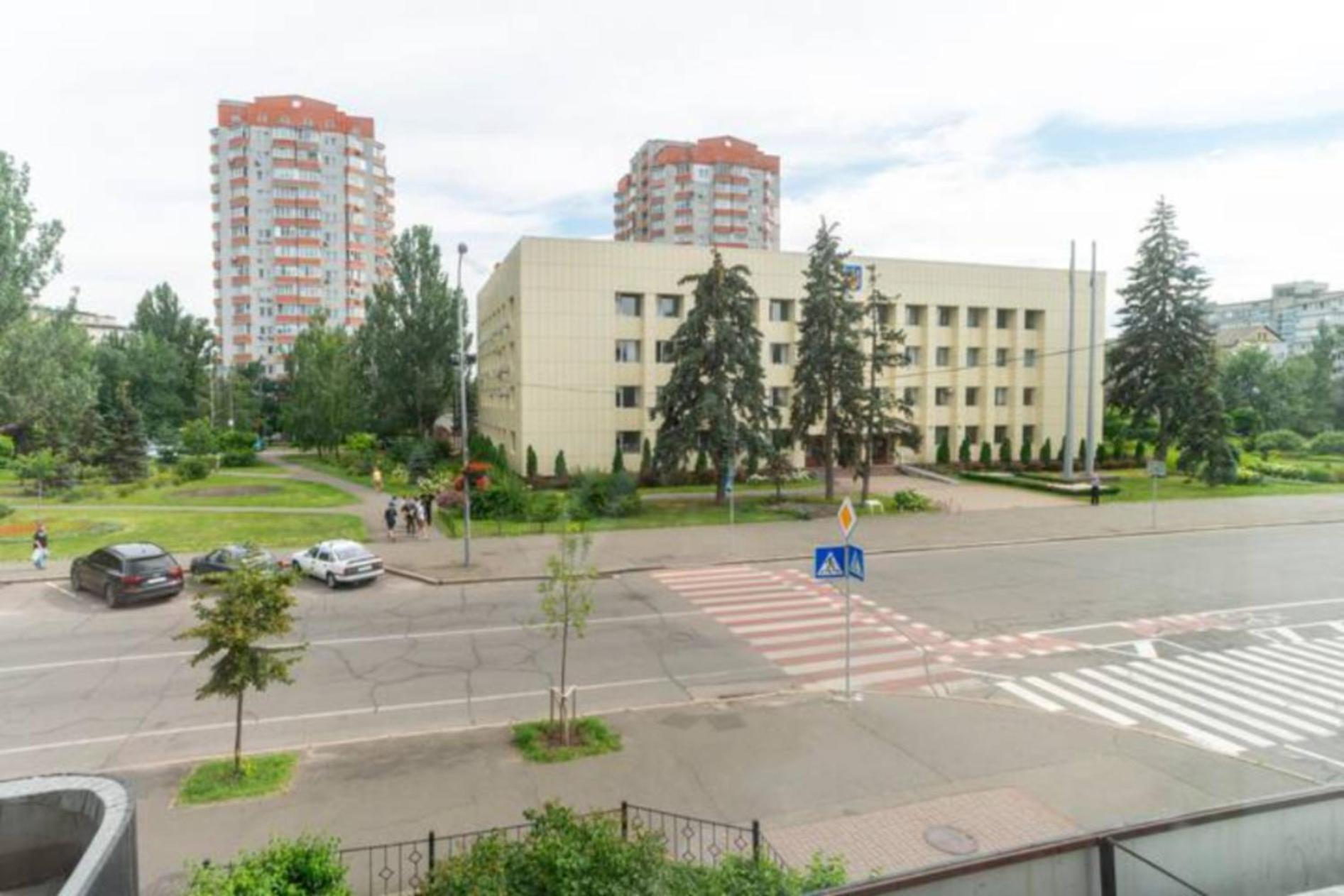 Затишна 2К Квартира З Усім Необхідним Для Життя Поряд З Метро Дарниця Kyiv Exterior photo